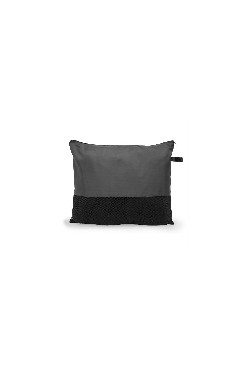 Bering Fleece Blanket with Pouch - Cozy and Convenient