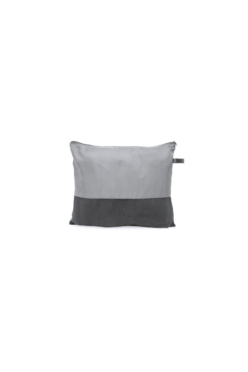 Bering Fleece Blanket with Pouch - Cozy and Convenient