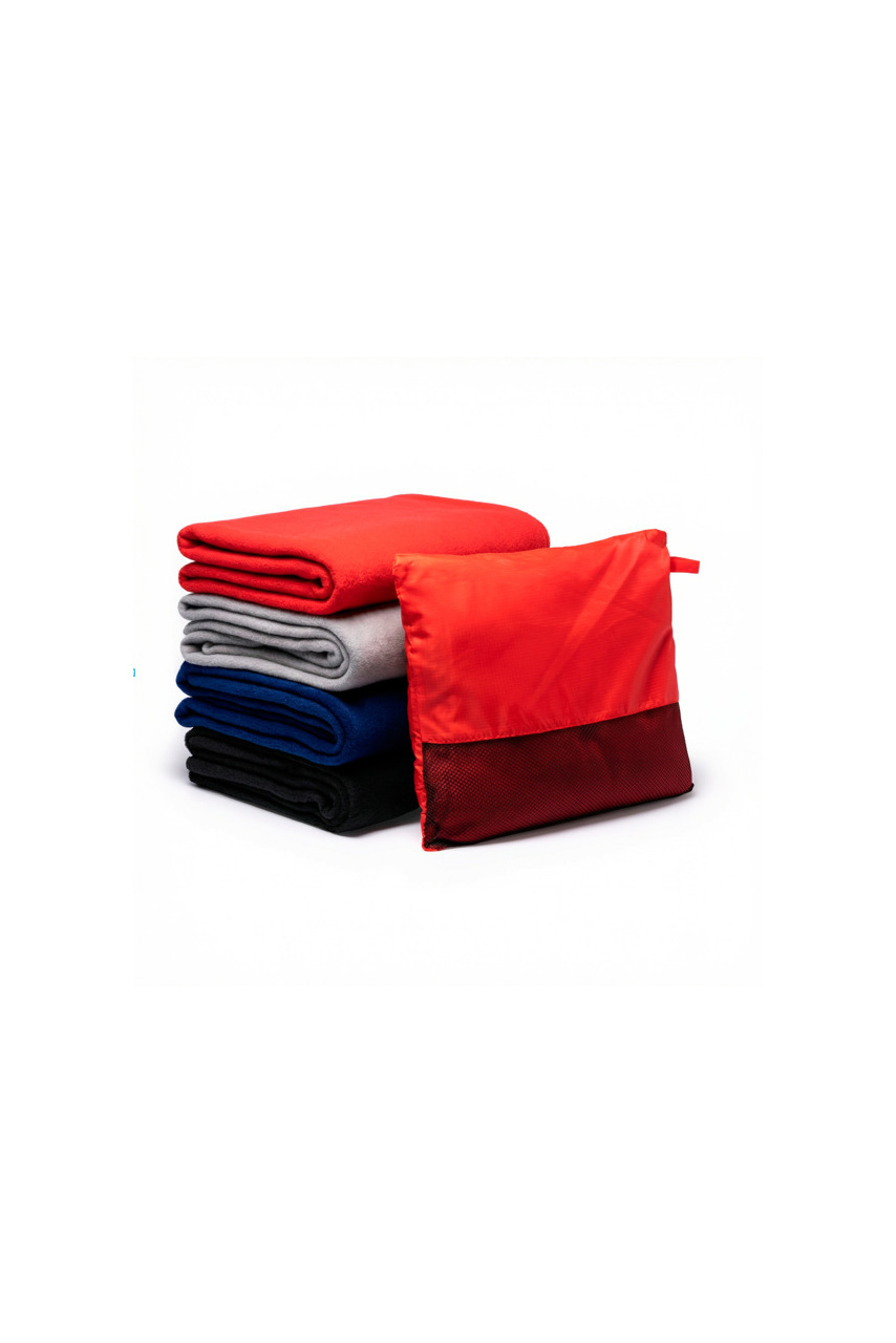 Bering Fleece Blanket with Pouch - Cozy and Convenient