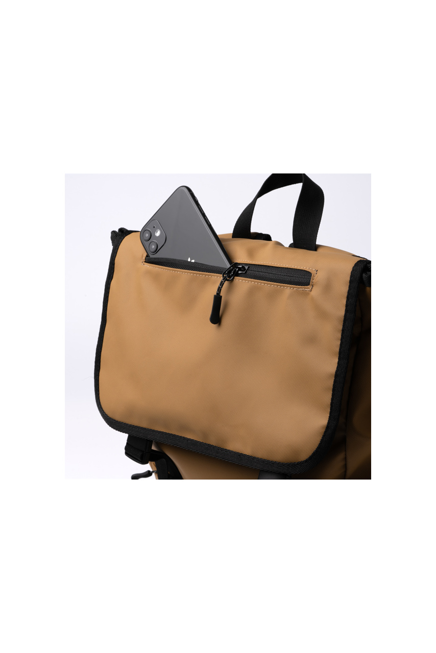 TROIS PU Leather Travel Backpack 20L