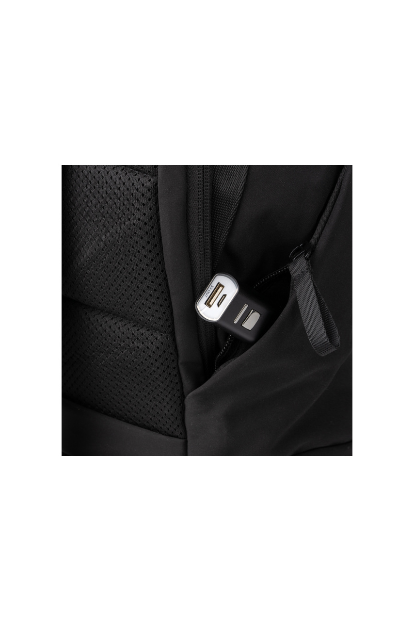 Dakota 28L Travel Backpack - Stylish & Functional